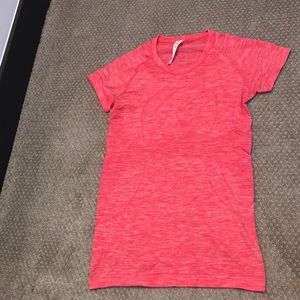 Lululemon T-shirt